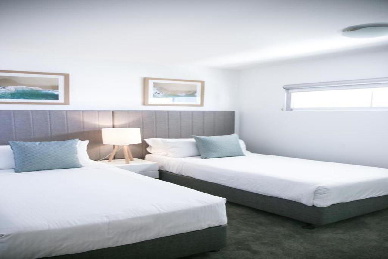 Rumba Beach Resort Caloundra Zewnętrze zdjęcie A bedroom at the hotel