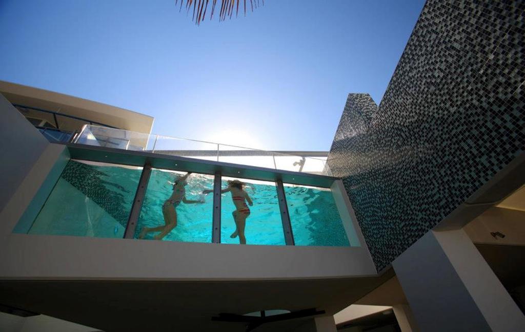 Rumba Beach Resort Caloundra Zewnętrze zdjęcie The swimming pool at the hotel